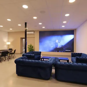 Loft 250m2 Avec Ecran Led Geant De 10m2 Marseille